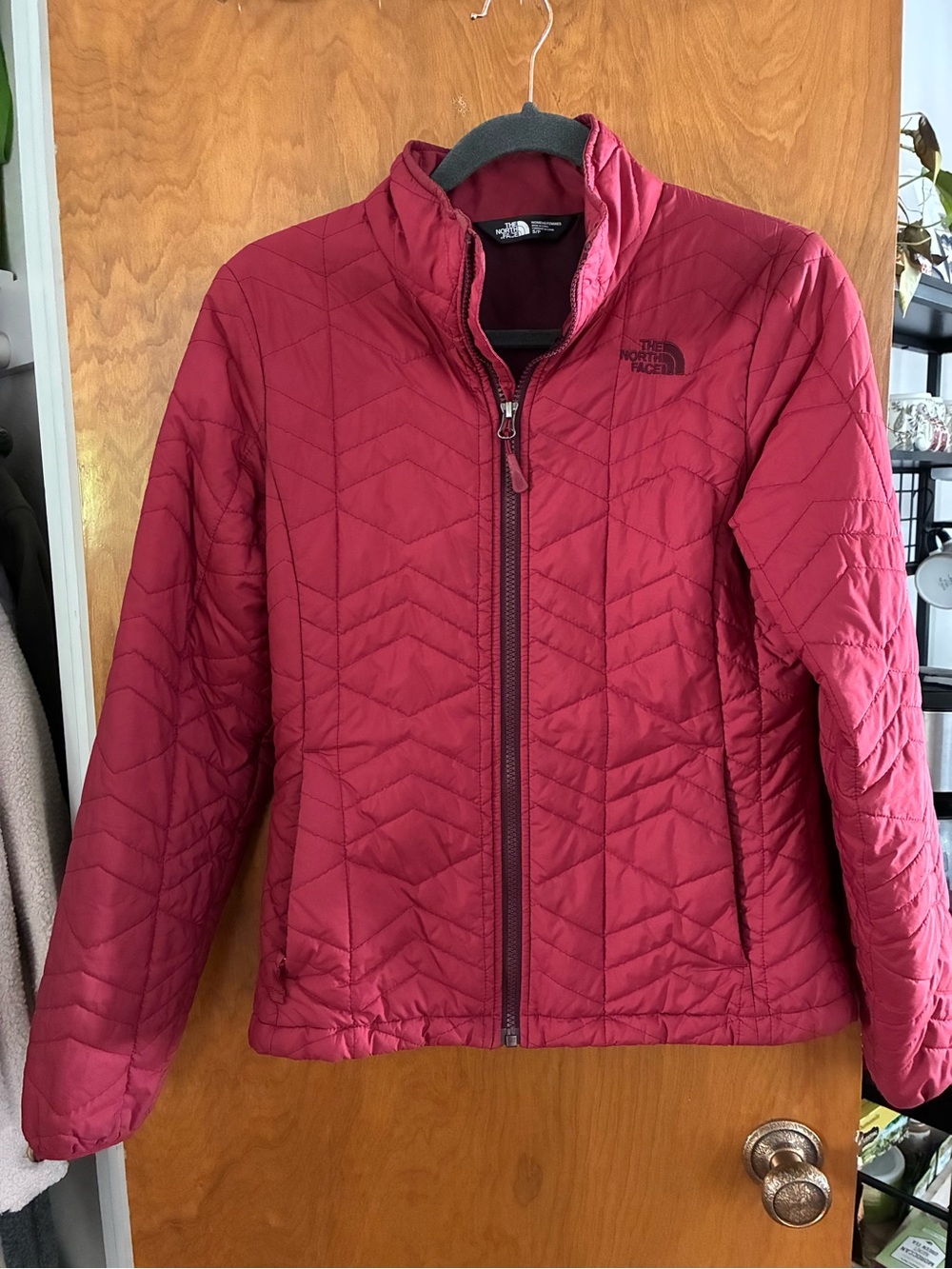 The North Face Women's Quilted Insulated Jacket — Berry Red